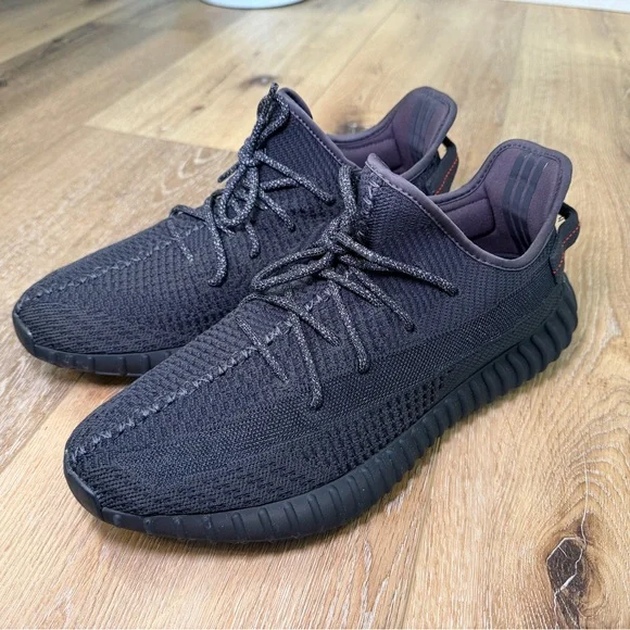 Yeezy Boost 350 V2 “Triple Black” – Men’s Size 13 – Excellent Condition + Box - Picture 3 of 8